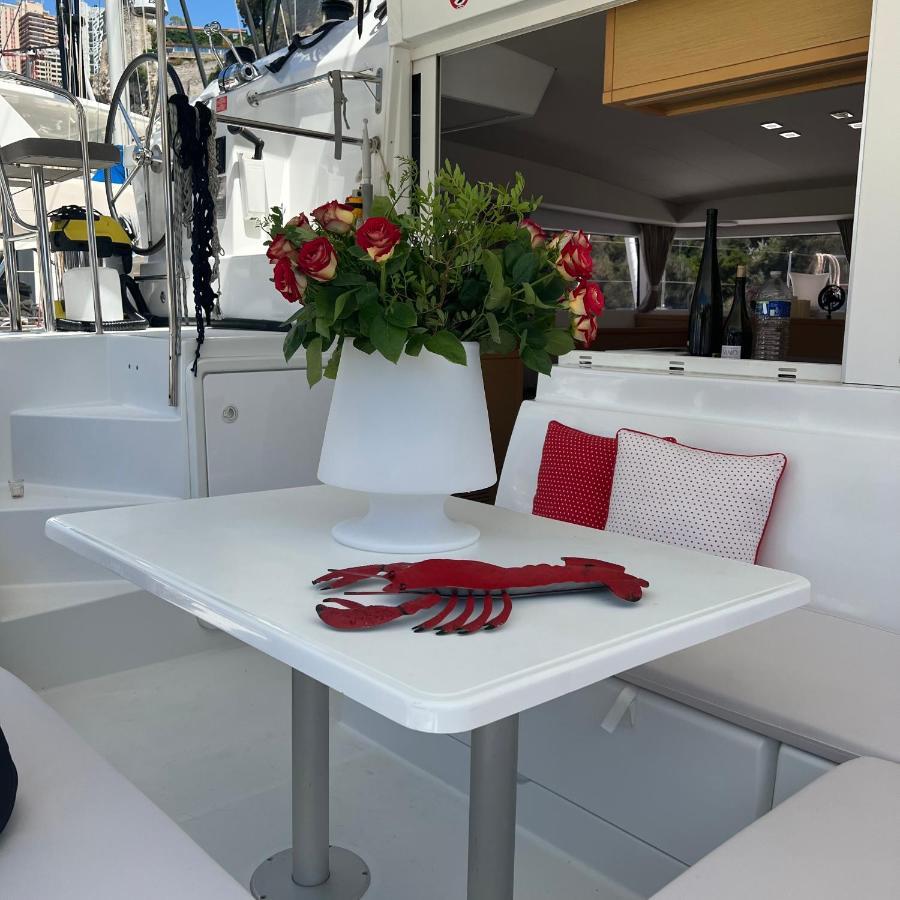 מלון מונטה קרלו Red Sail מראה חיצוני תמונה
